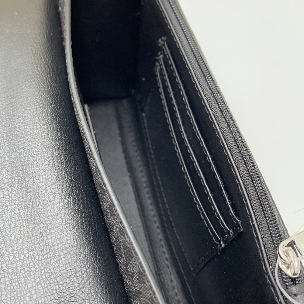 MICHAEL KORS ROSE SMALL XBODY BLACK SIGNATURE COLOR